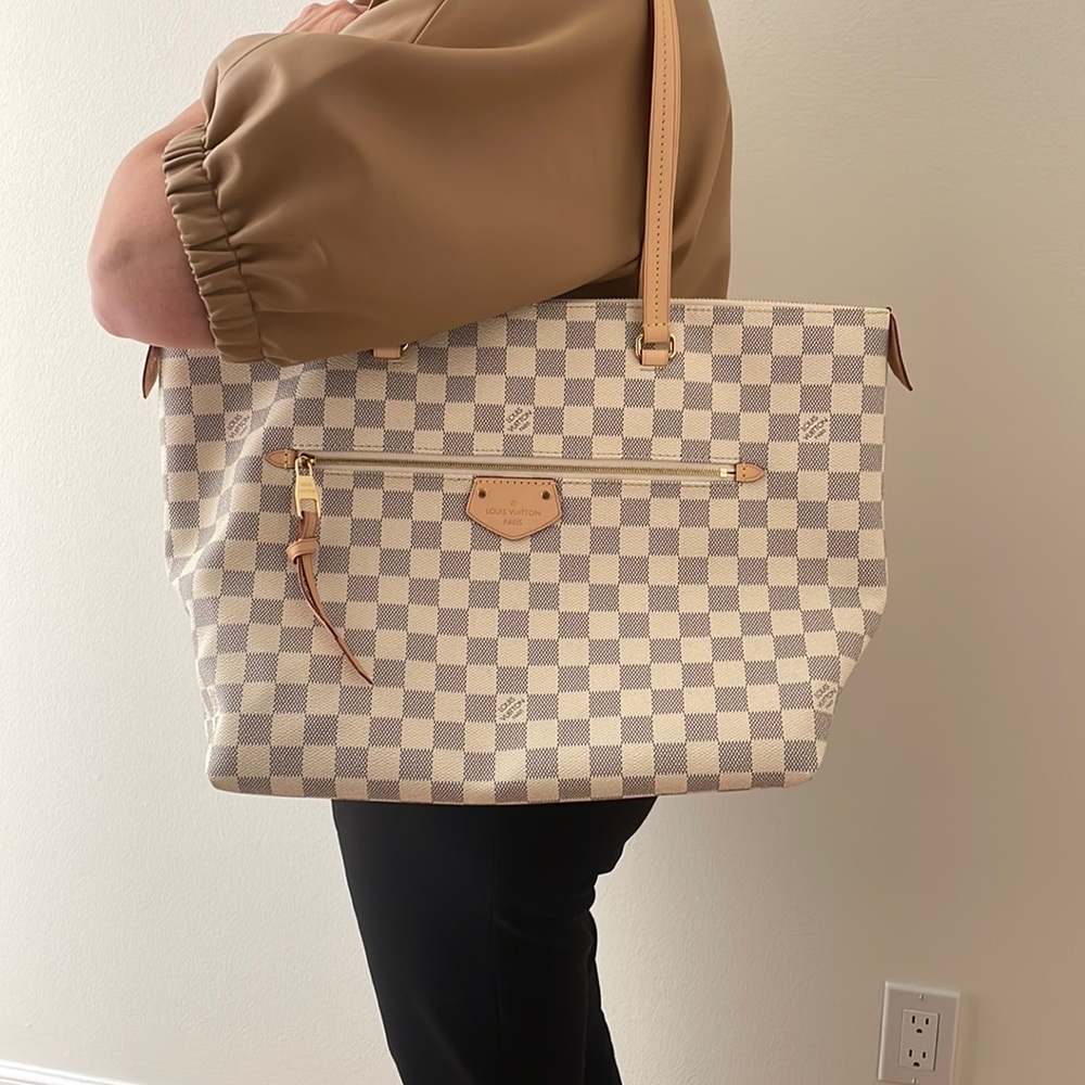Louis Vuitton ie a MM D.Azur